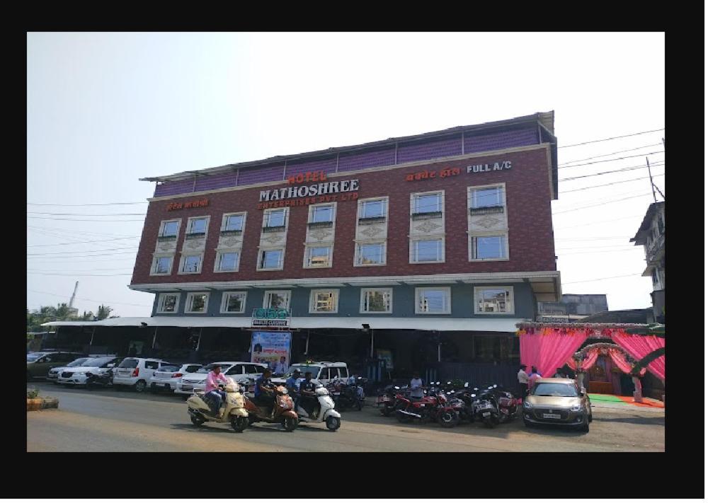 Hotel Mathoshree Thane Exteriör bild