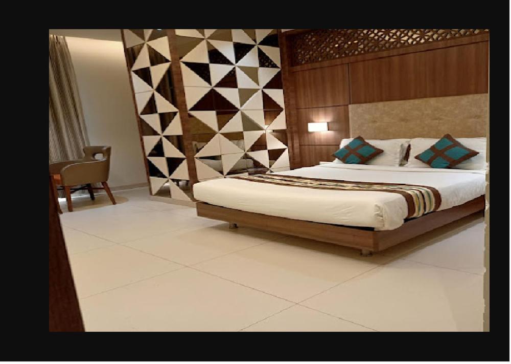 Hotel Mathoshree Thane Exteriör bild